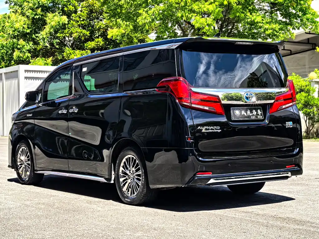 Toyota Alphard 2021 — фото 6