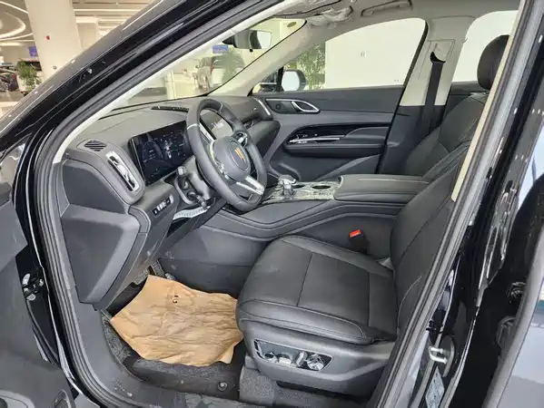 Hongqi HS3 PHEV 2025