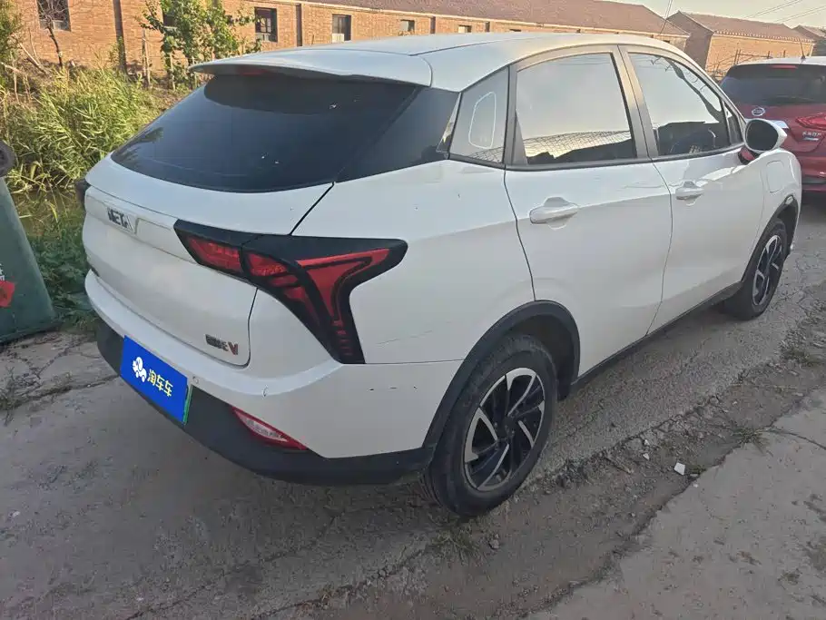 Neta V 2022