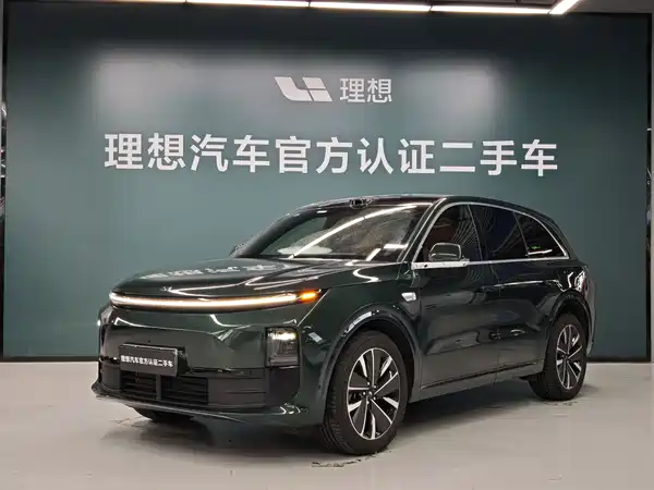 Li Auto L6 2025