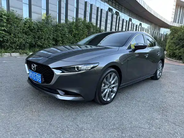 Mazda 3 Axela 2024