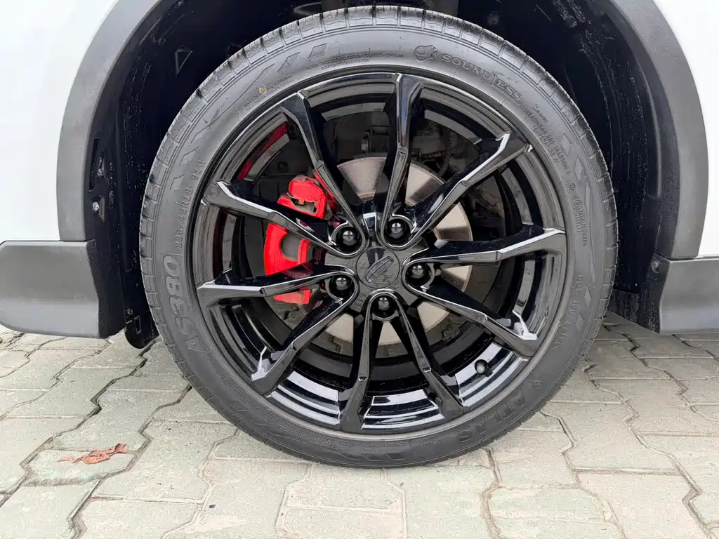 Geely Emgrand S 2022