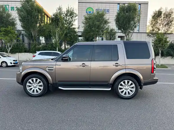 Land Rover Discovery 2015