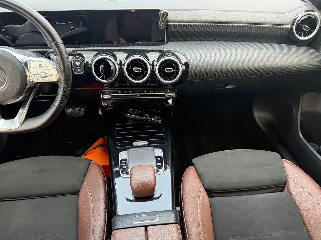 Mercedes-Benz A-Class 2020 — фото 9