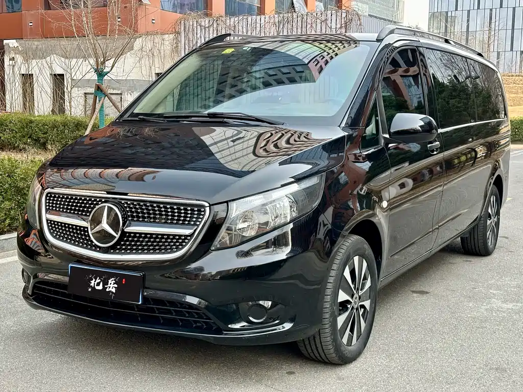 Mercedes-Benz Vito 2022 — фото 1