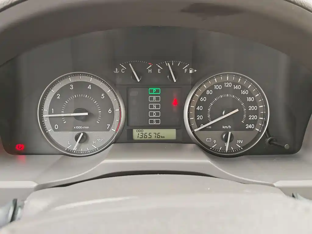 Toyota Land Cruiser 2017 — фото 16