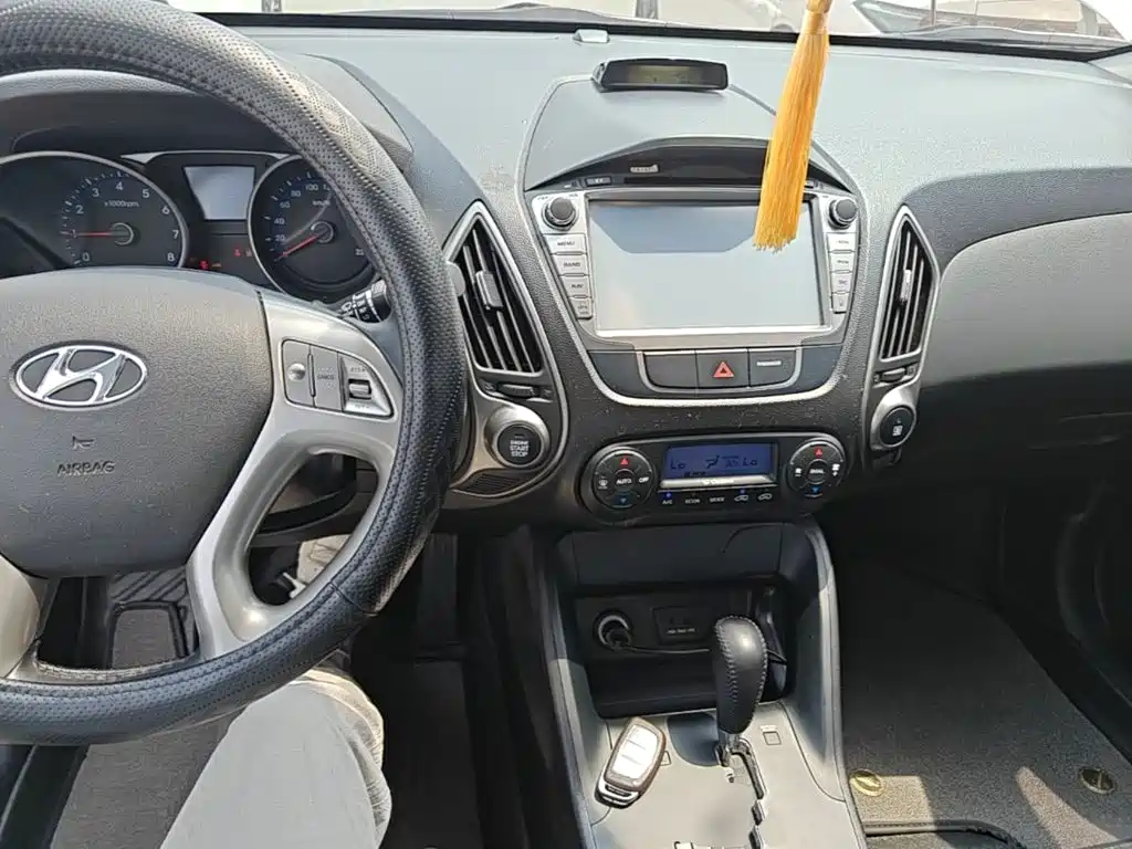 Hyundai ix35 2014 — фото 10