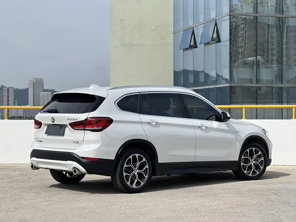 BMW X1 2022 — фото 4