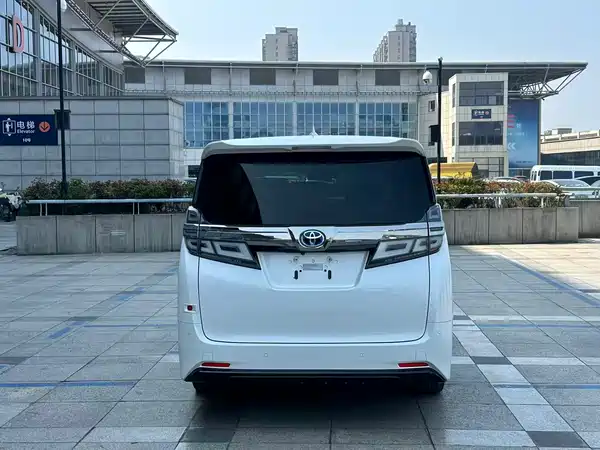 Toyota Vellfire 2021