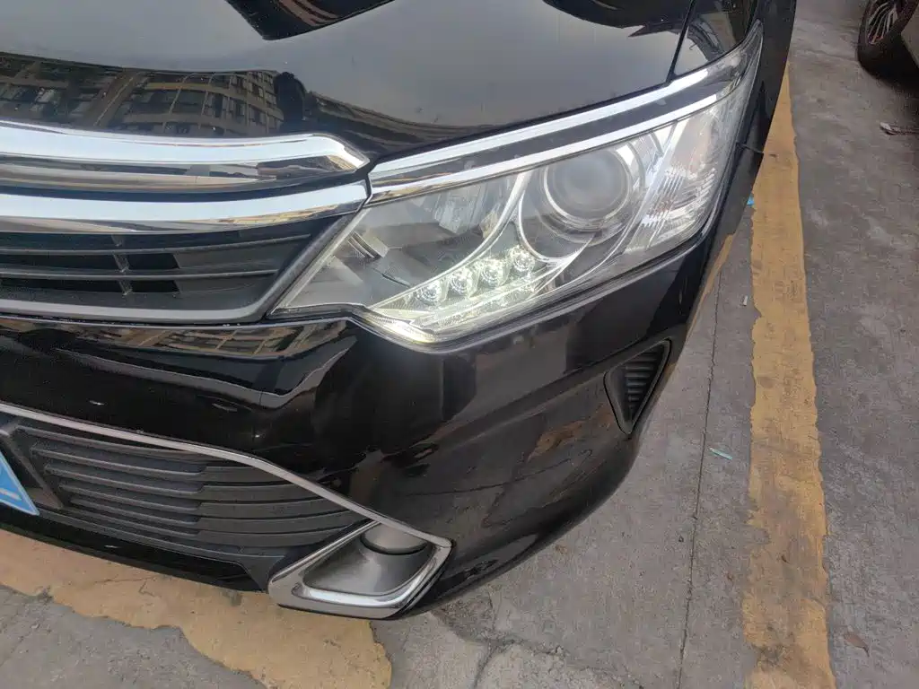 Toyota Camry 2015 — фото 15
