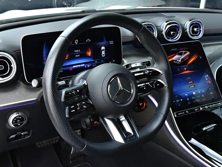 Mercedes-Benz C-Class AMG 2025 — фото 8