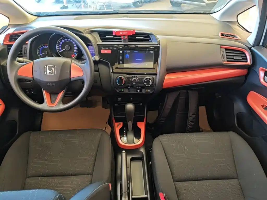 Honda Fit 2017 — фото 10