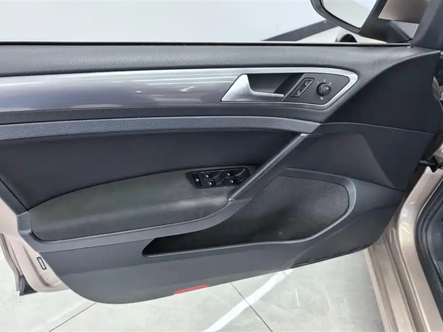 Volkswagen Golf 2014