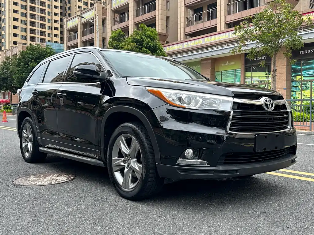 Toyota Highlander 2017 — фото 3