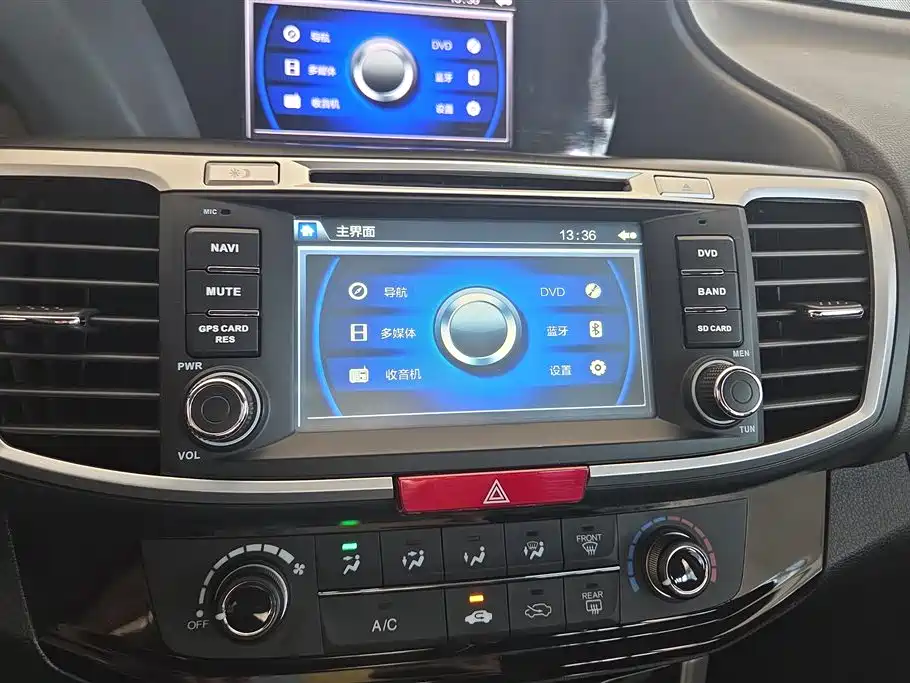 Honda Accord 2016 — фото 13