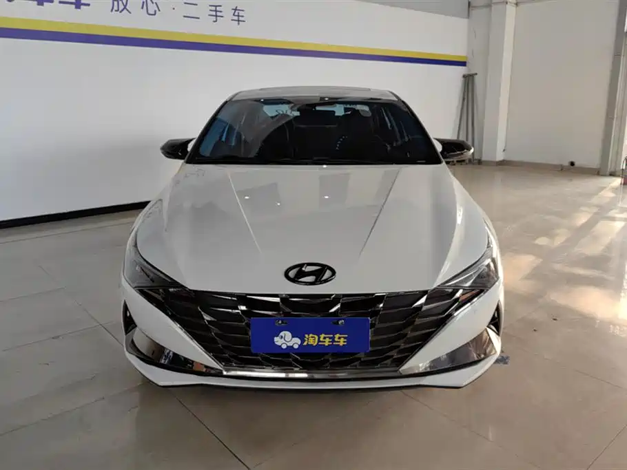 Hyundai Elantra 2022 — фото 2