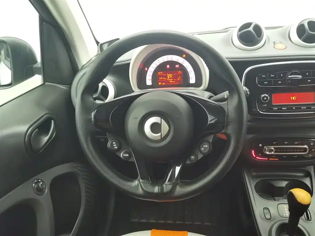 smart Fortwo 2018 — фото 11