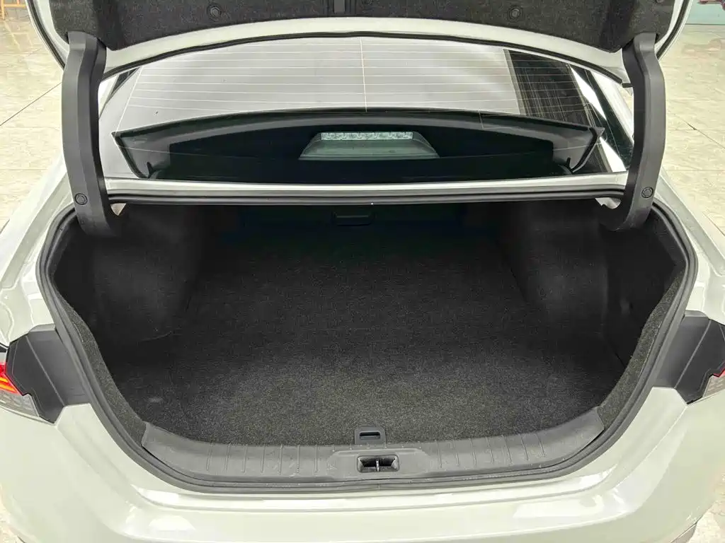 Nissan Teana 2022 — фото 16