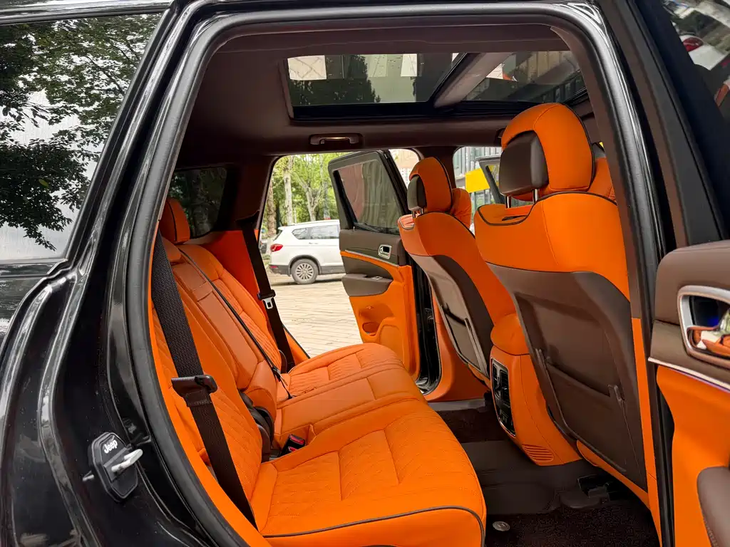 Jeep Grand Cherokee 2015 — фото 23