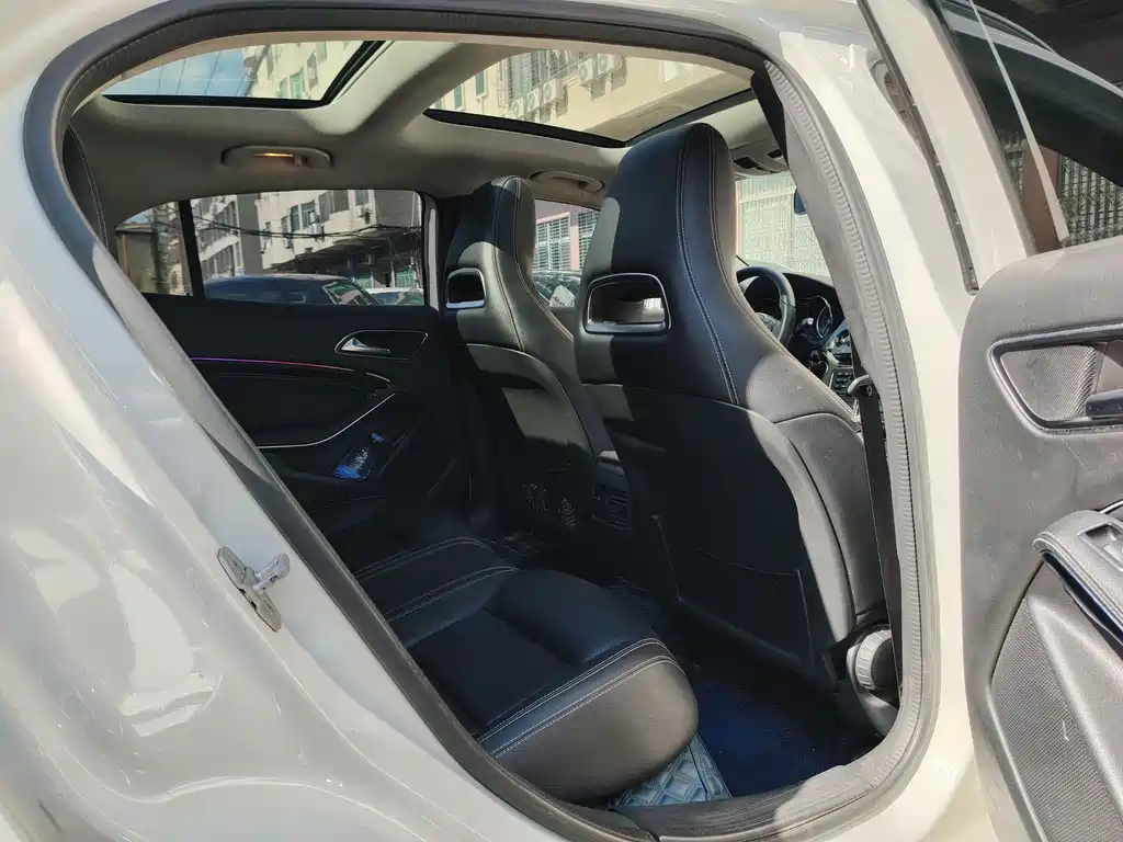 Mercedes-Benz GLA 2015 — фото 11