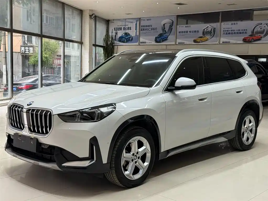 BMW X1 2023 — фото 1