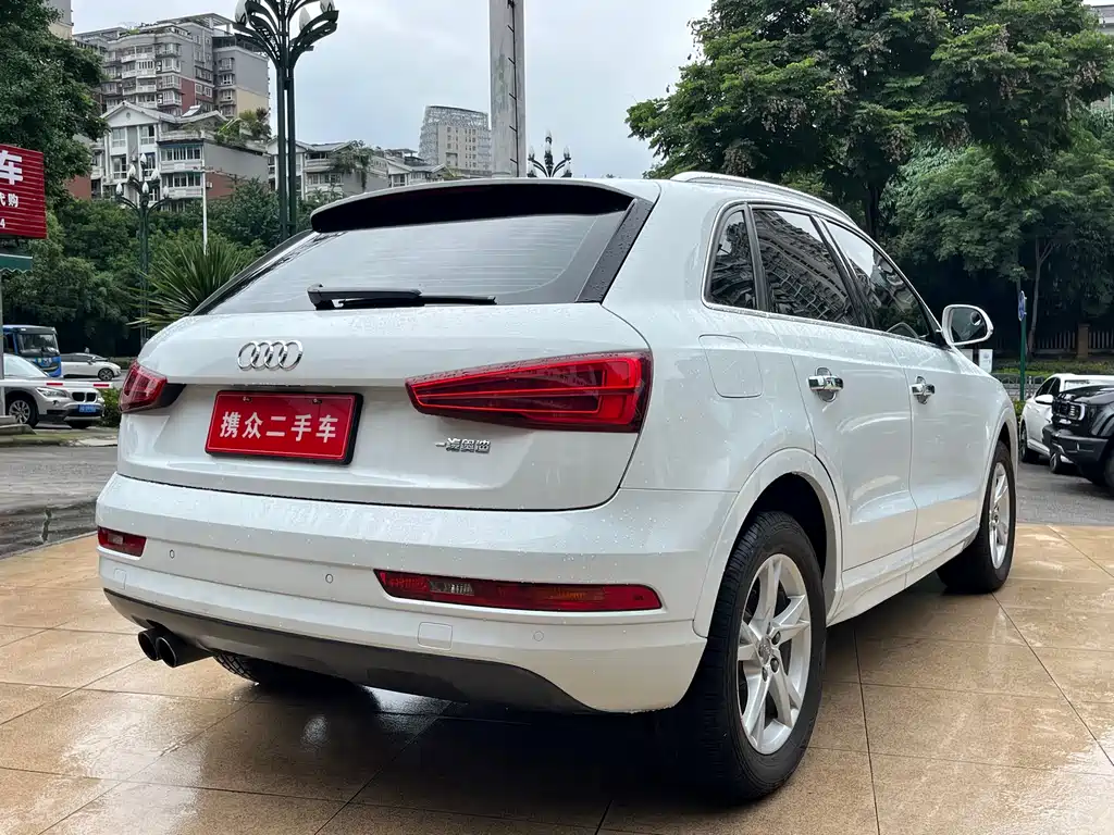 Audi Q3 2017 — фото 14