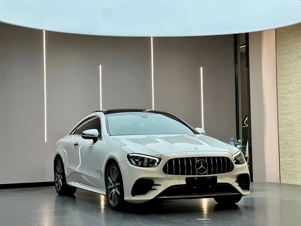 Mercedes-Benz E-Class 2022