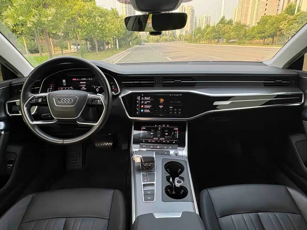 Audi A7 2021 — фото 13