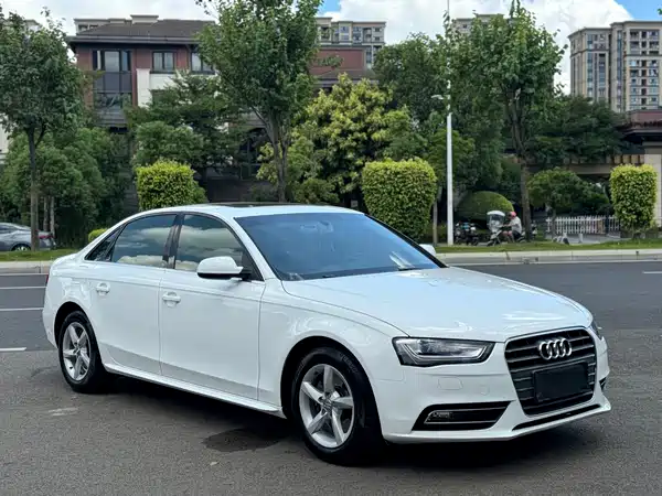 Audi A4L 2016