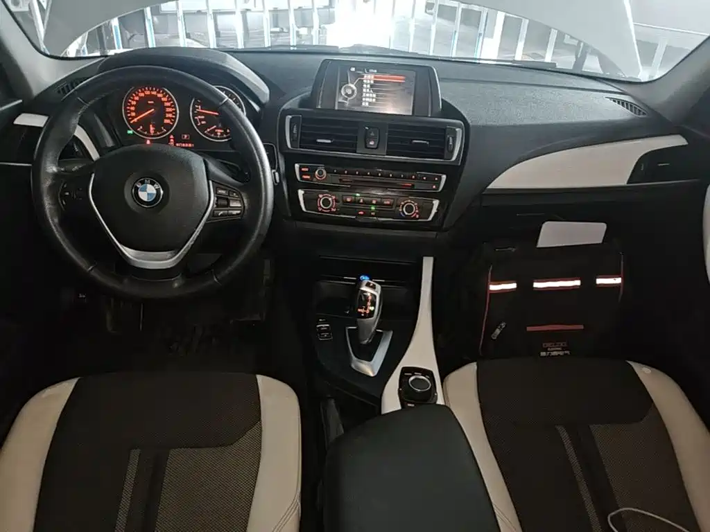 BMW 1 Series 2015 — фото 10