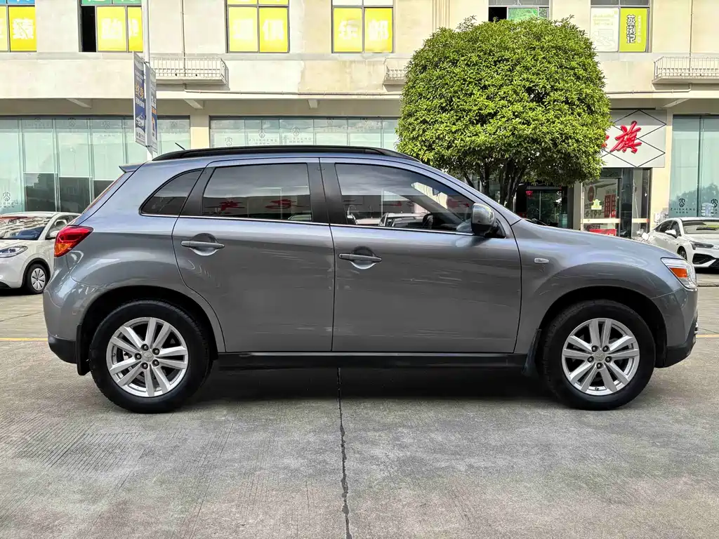Mitsubishi Jinxuan ASX 2015 — фото 13