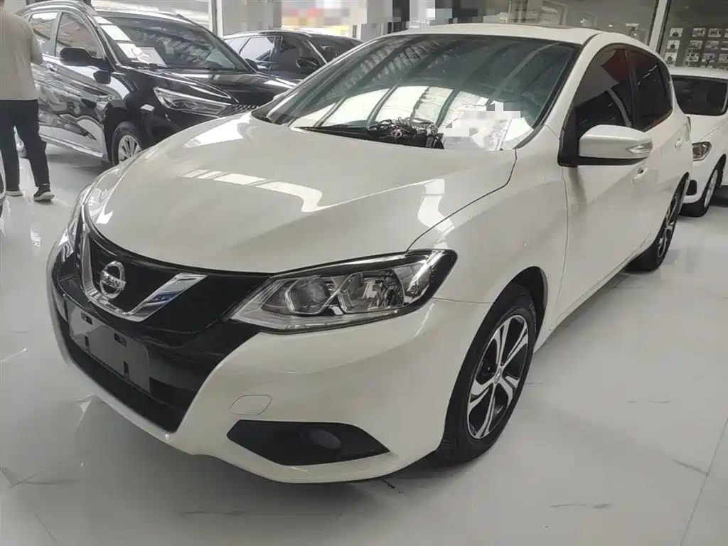 Nissan Tiida 2018 — фото 2