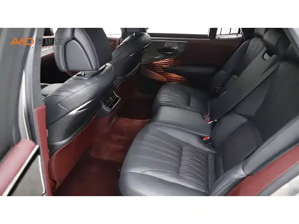 Lexus LS 2021