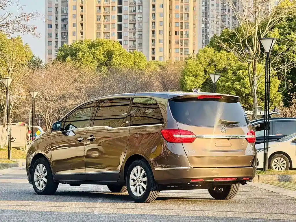 Buick GL8 2016