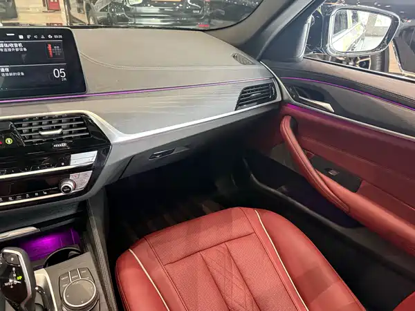 BMW 5 Series 2023