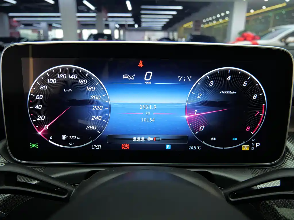 Mercedes-Benz C-Class 2023 — фото 19