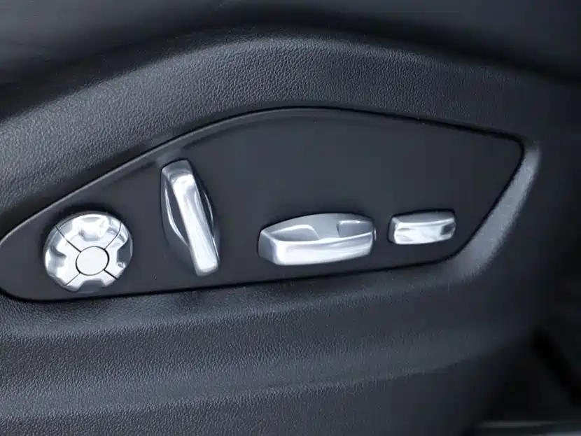 Porsche Cayenne 2019 — фото 28