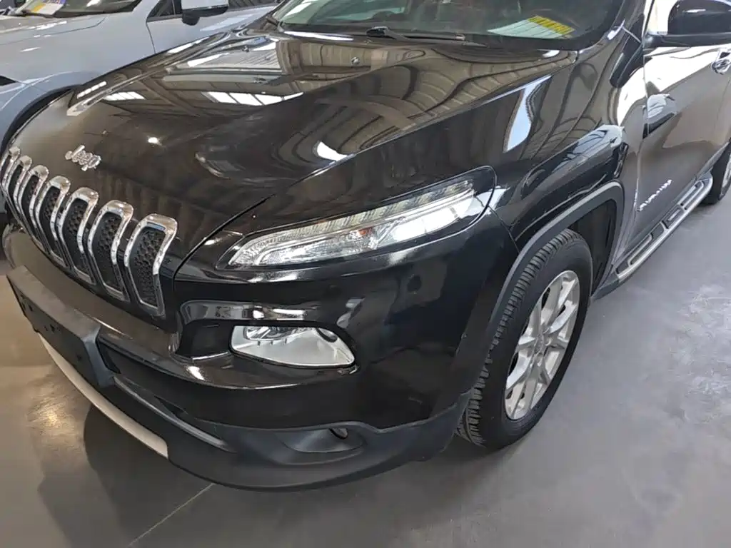 Jeep Cherokee 2017 — фото 24