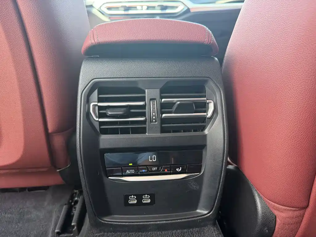 BMW 3 Series 2023 — фото 14