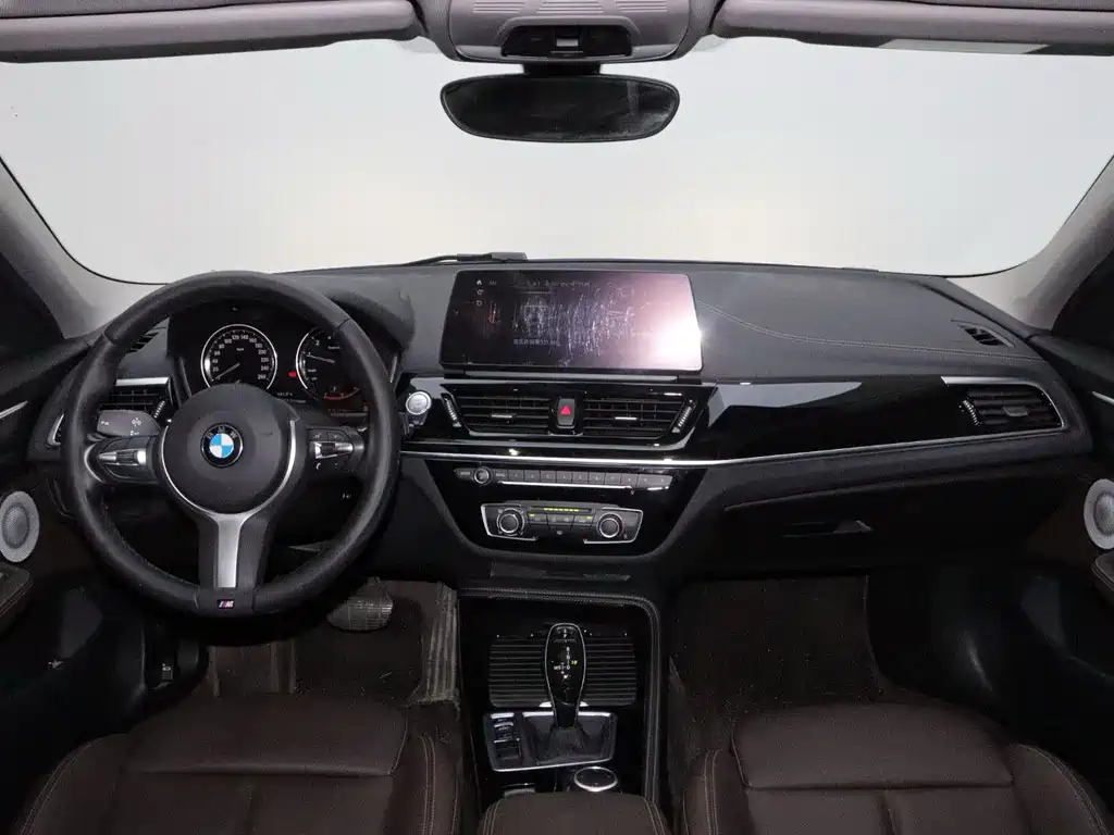 BMW 1 Series 2022 — фото 13