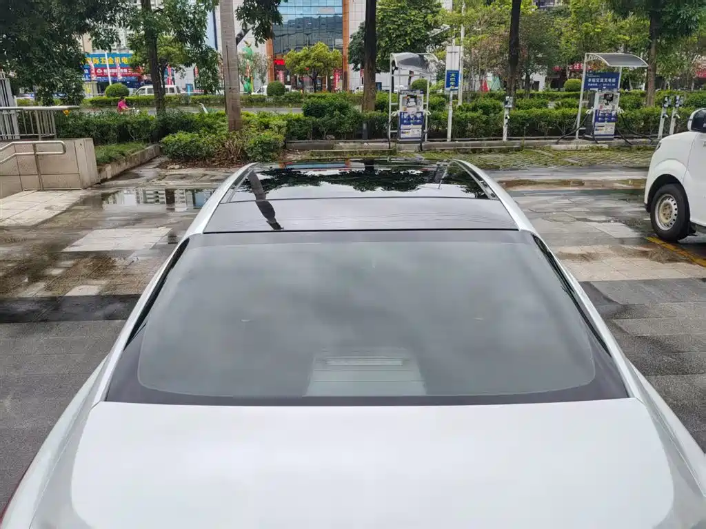 Toyota Camry 2019 — фото 10