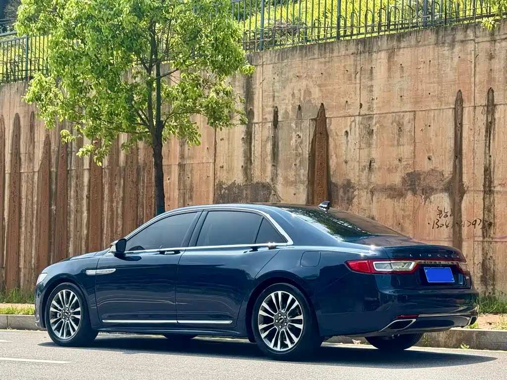 Lincoln Continental 2021 — фото 4