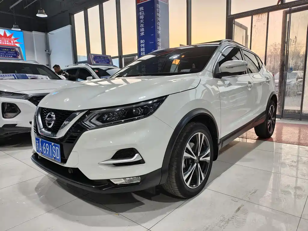 Nissan Qashqai 2023 — фото 1