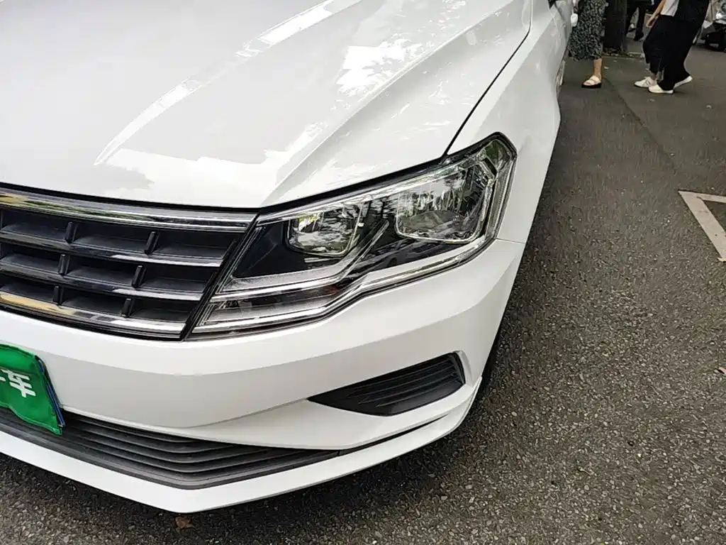 Volkswagen Jetta 2019 — фото 24