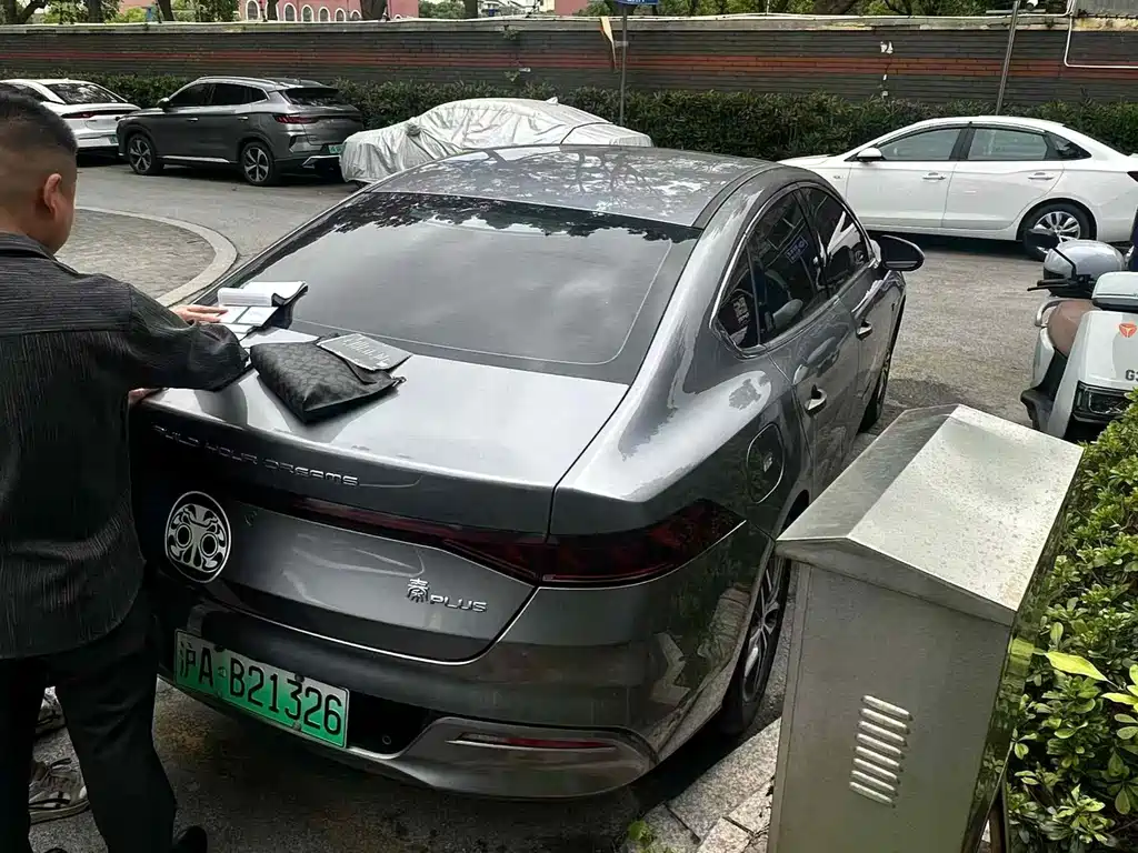 BYD Qin PLUS 2022 — фото 4
