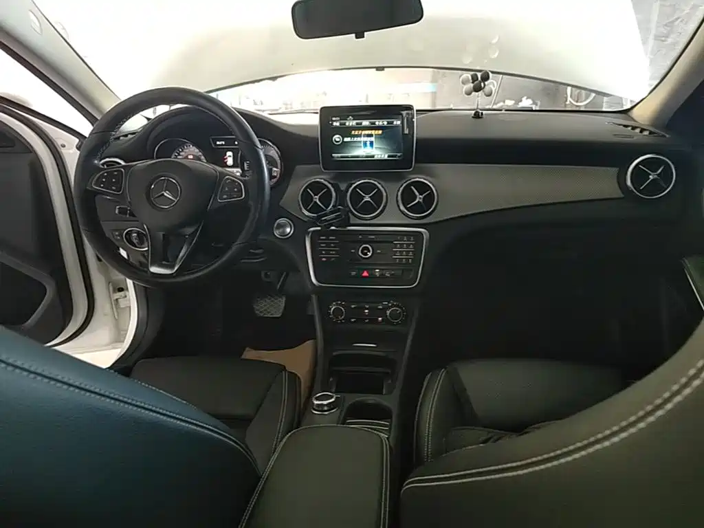 Mercedes-Benz GLA 2017 — фото 10