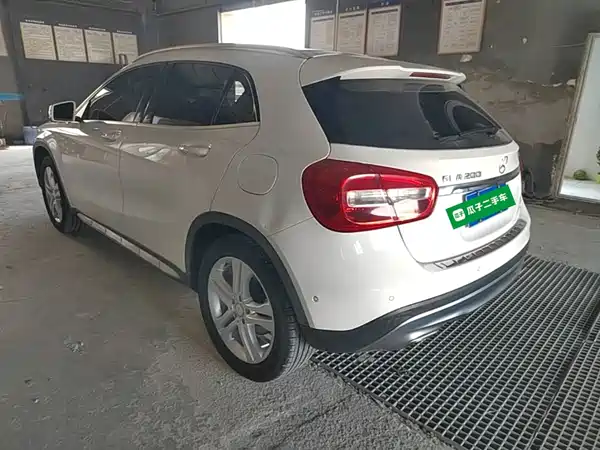 Mercedes-Benz GLA 2017