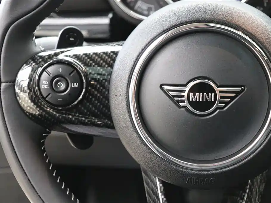 MINI Clubman 2020 — фото 16
