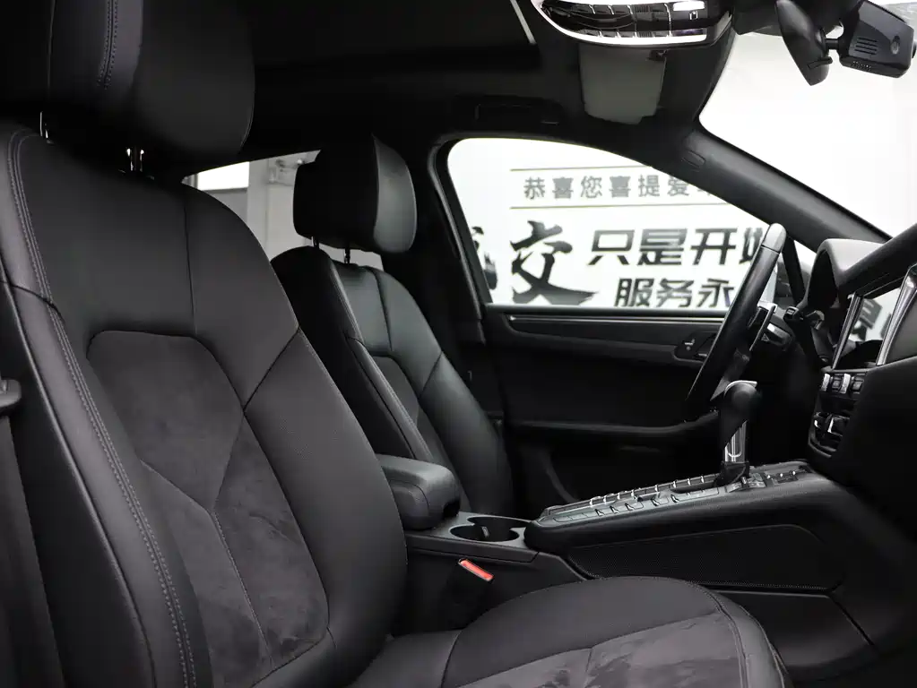 Porsche Macan 2020 — фото 26