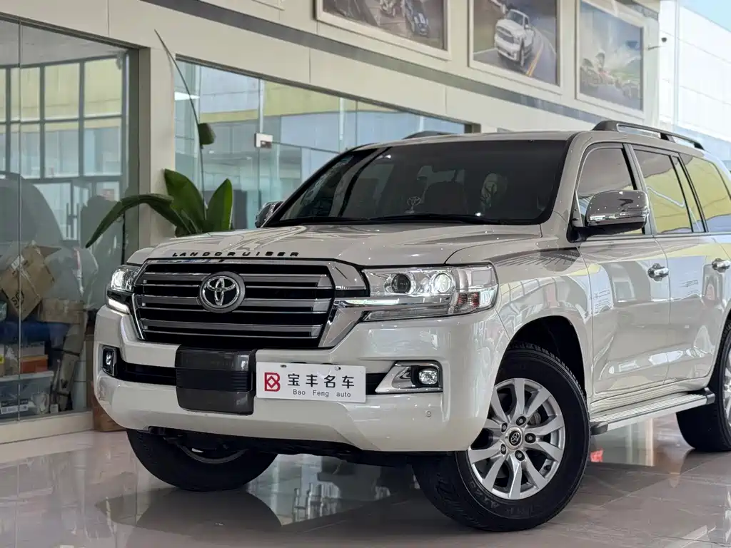 Toyota Land Cruiser 2019 — фото 16